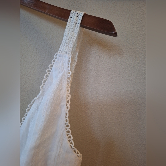 NWT Topshop Womens Boho White  Eyelet Lace Fit Flare V-Neckline Cami Size 8 - Picture 3 of 8